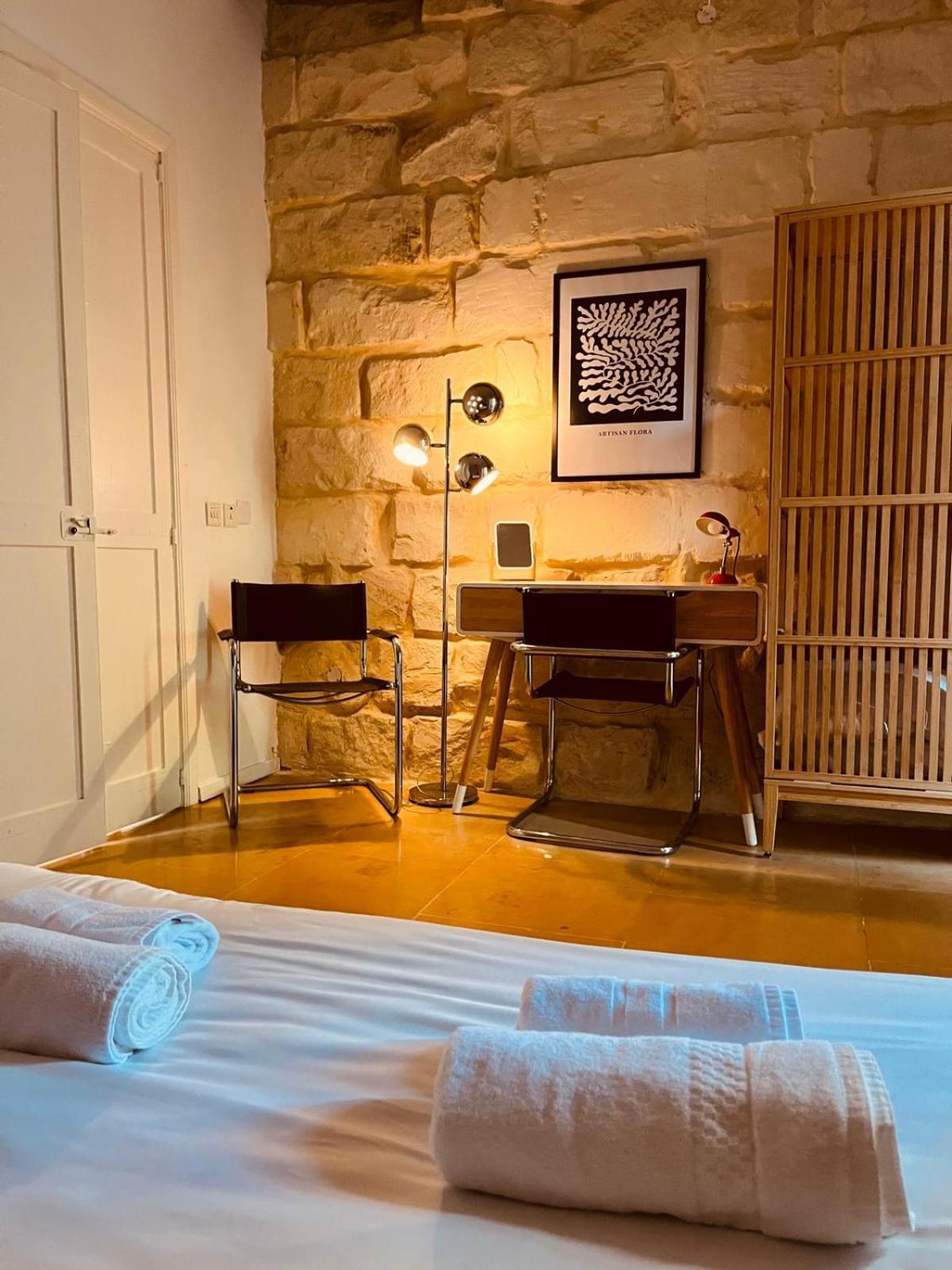 130, One Of A Kind - A Luxury Eclectic Home Tarxien Exteriör bild